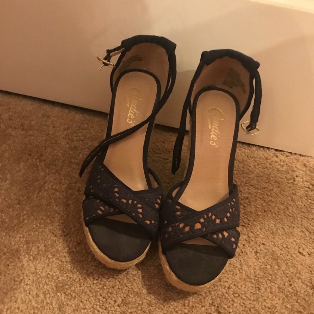 Blue wedges